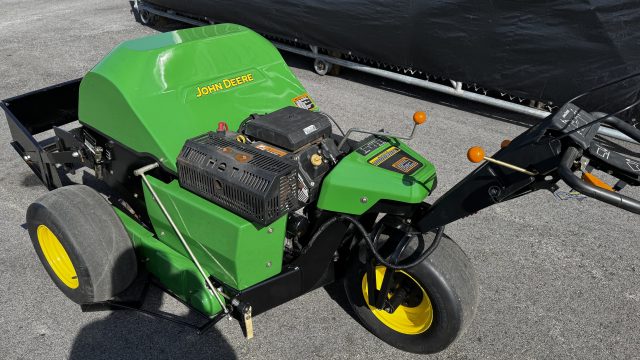 John-Deere-Aerocore-800-25hp-6.jpg.34e5bc3e52c4356bf9b2849a2e58958c.jpg