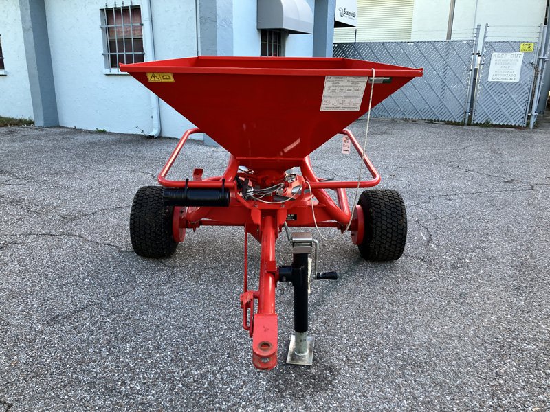Lely_WFR_Used_Fertilizer_Spreader_700L-007(1).jpg.4f860bc70eb142b3d460202bdddf91ce.jpg