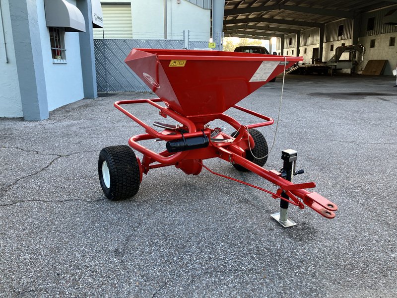 Lely_WFR_Used_Fertilizer_Spreader_700L-007(9).jpg.4b64ff34c63e57ee5866720b3211f6b5.jpg