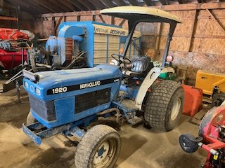 NHTractor1.jpeg.e181bae6e5e1bafaf0bf61c28e2f9e51.jpeg