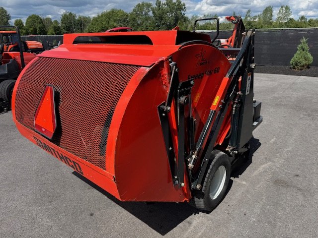 Smithco-Sweepstar-60-Sweeper-1.jpg.f037d776437b86bbcb27c8f38f372168.jpg