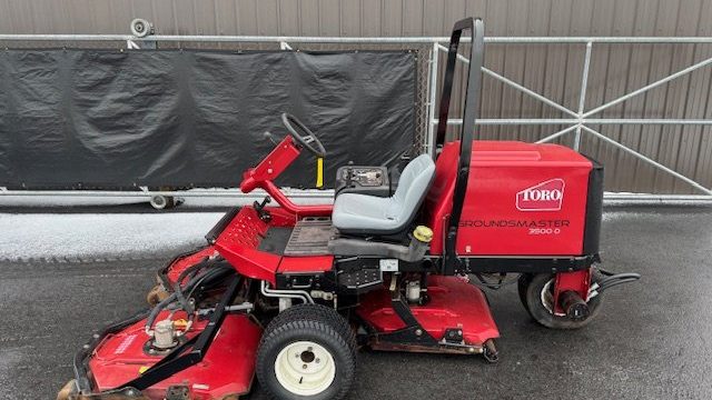 Toro-3500F-Groundsmaster-Rotary-Mower-3.jpeg.e0ee250e523ba598f57b07263c0fdd7c.jpeg