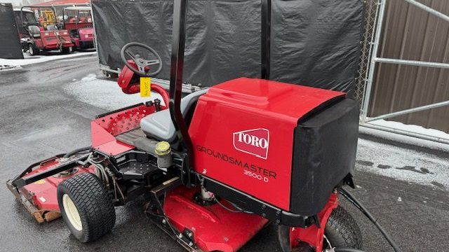 Toro-3500F-Groundsmaster-Rotary-Mower-4.jpeg.6ff6fb971b565bc25599796e4f26dee3.jpeg