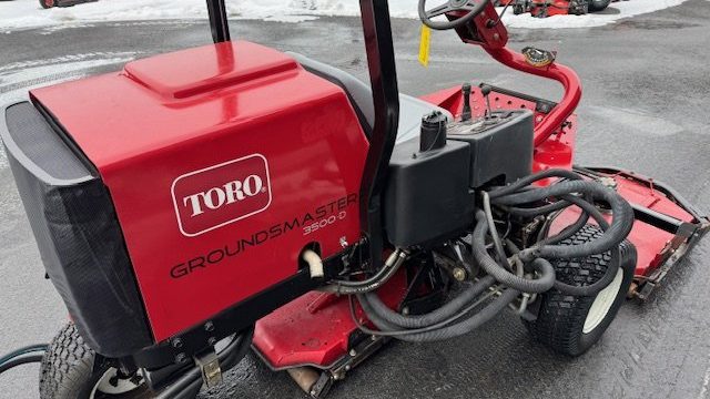 Toro-3500F-Groundsmaster-Rotary-Mower-5.jpeg.b3d3ac4b4003488b5c6935791f42595c.jpeg
