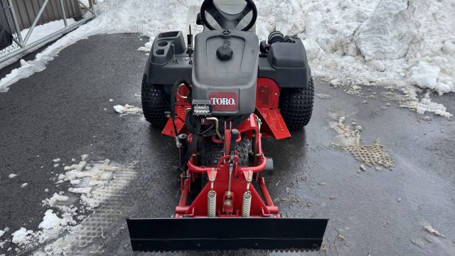 Toro-5040-3×3-Bunker-Rake-2.jpeg.03ca28713aaf1304debfc29c1d914464.jpeg