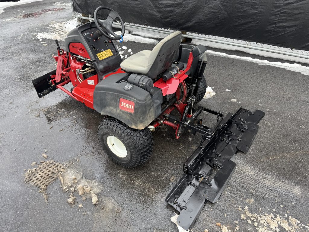 Toro-5040-3×3-Bunker-Rake-5.jpeg.3cbb4a9525745c7cb00e62dc47271a70.jpeg