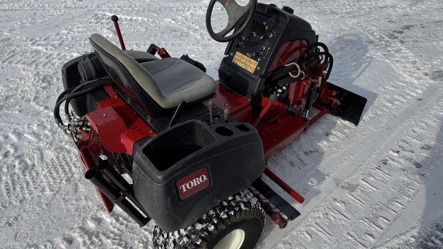 Toro-5040-SandPro-Bunker-Rake-2.jpeg.b18992a625d56ac6786d2e0adb9be0f7.jpeg