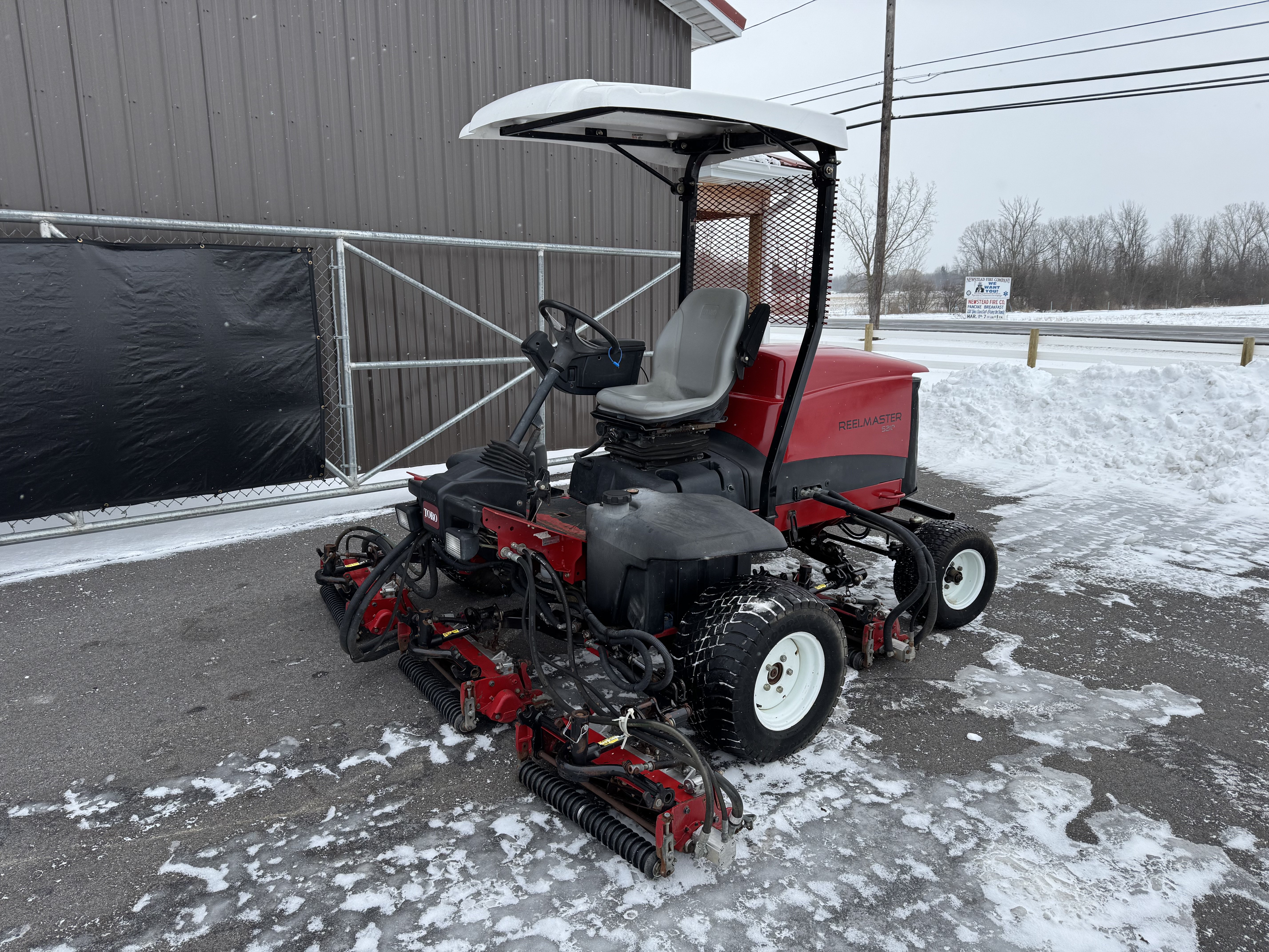 Toro-5210-Reelmaster-2×4-Fairway-Mower-4.jpeg.31b27b0f659564fb0ca6b6f1e51db18a.jpeg