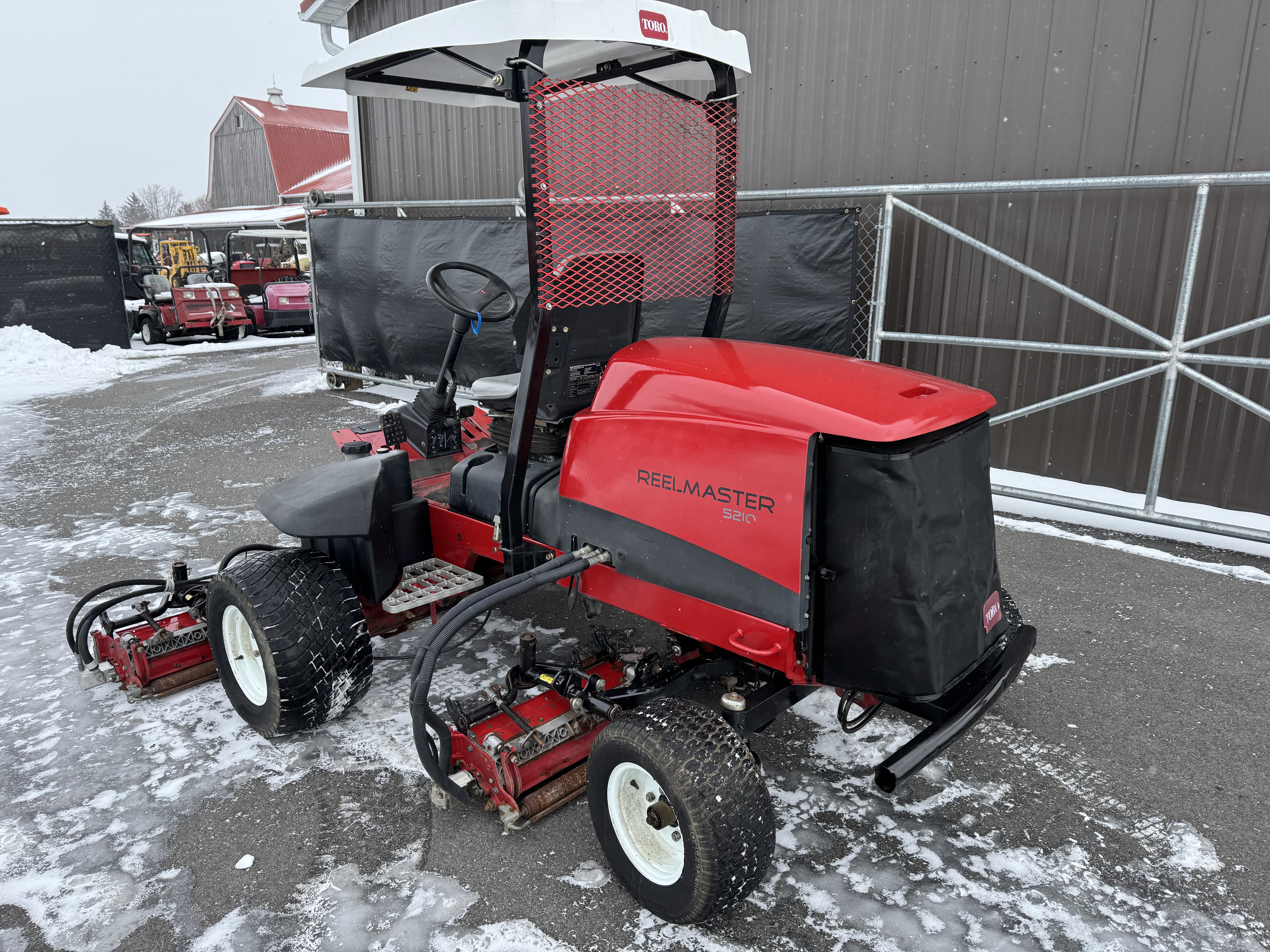 Toro-5210-Reelmaster-2×4-Fairway-Mower-5.jpeg.7775eae9de881ab0041473c6a41907fb.jpeg