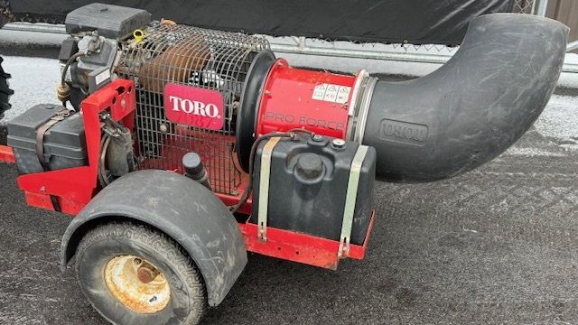 Toro-Blower-3.jpeg.4825064d32351345578e27b289174acb.jpeg