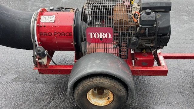 Toro-Blower-4.jpeg.921b3dd25c70a35d870aef3b8787aabd.jpeg