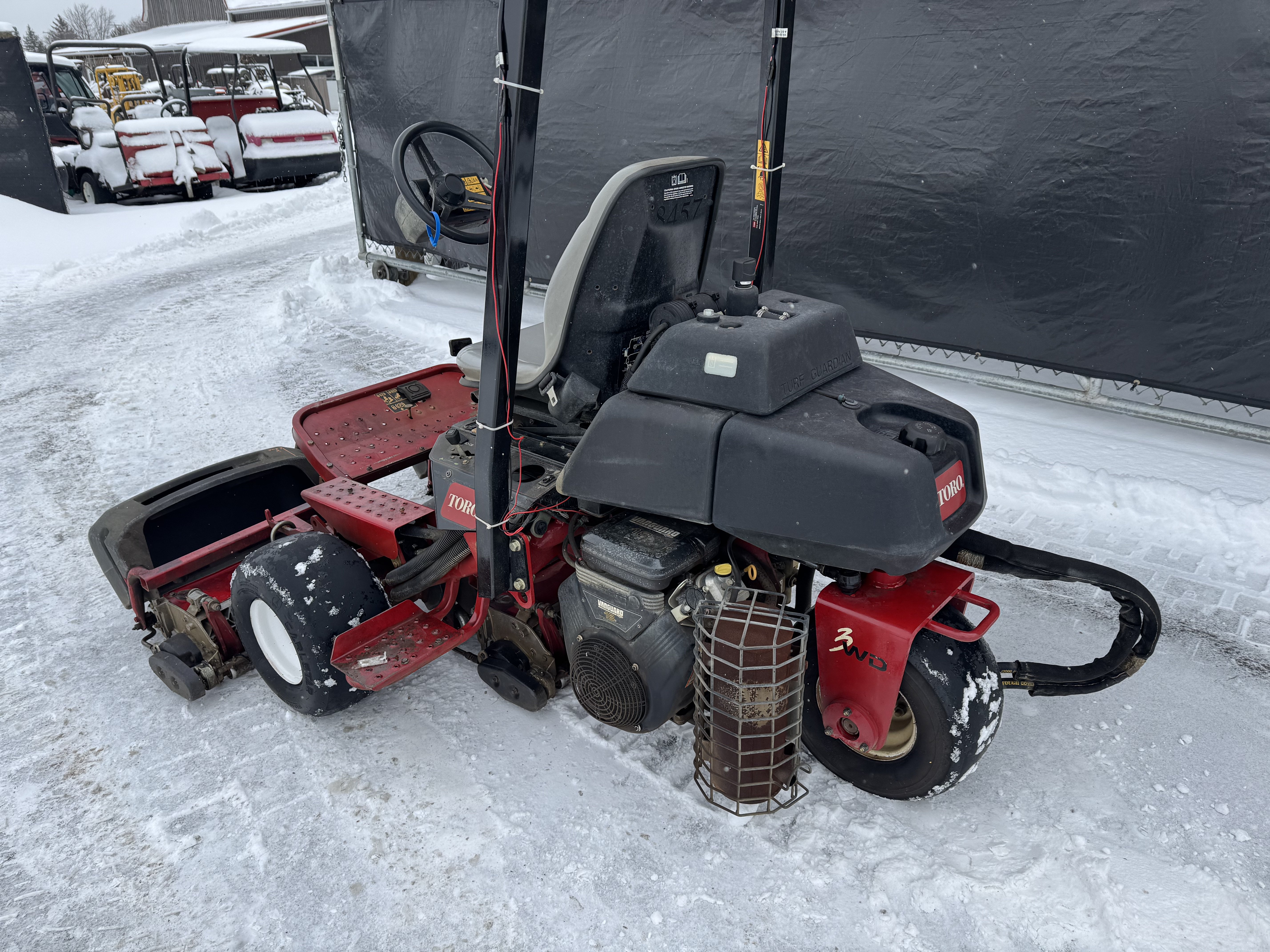 Toro-Greensmaster-3150-3×3-Greens-Mower-6.jpeg.3f8a3814c123d11bb66e0b889b1388bc.jpeg