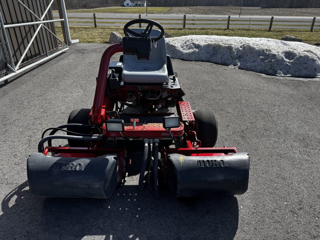 Toro-Greensmaster-3150-Greensmower-6.jpg.ae1ff67a548fe97c41a9b9834547ec73.jpg