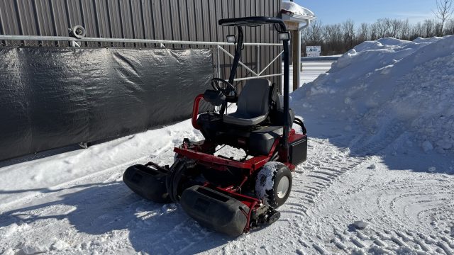 Toro-Greensmaster-3250D-3×3-Diesel-Engine-Greens-Mower-1.jpeg.b9f228d292cf01f76bb8fc78531a4bc3.jpeg