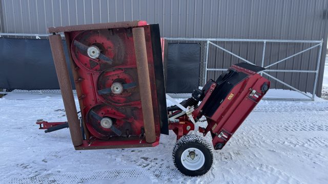 Toro-Groundsmaster-1200-Rotary-Mower-Pull-2.jpeg.0ee3369291ded16f42f241020df4b034.jpeg