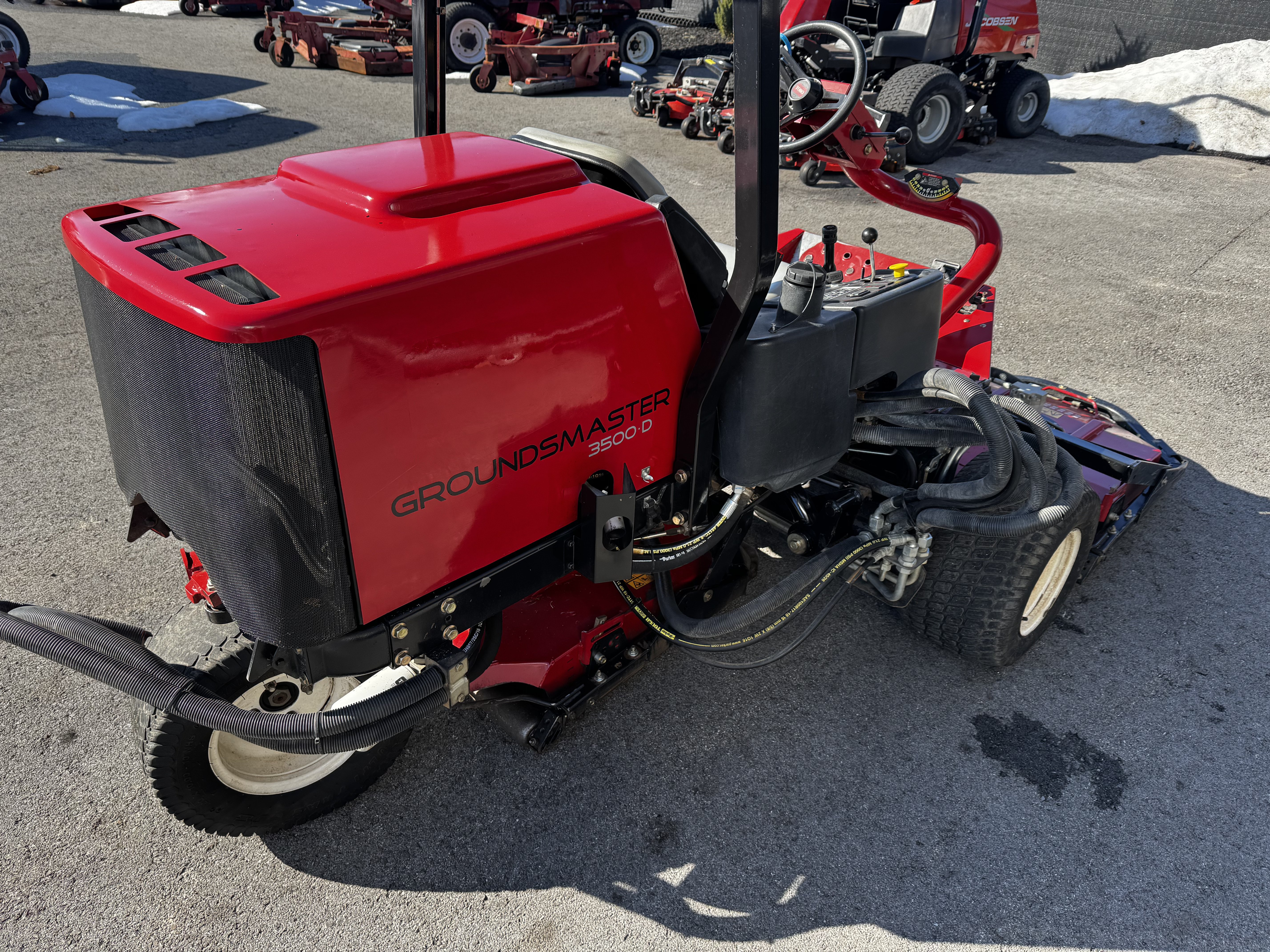 Toro-Groundsmaster-3500-Diesel-3WD-Sidewinder-2.jpg.3aa1c114bee0ef2e9ba2951d4b8b8d09.jpg