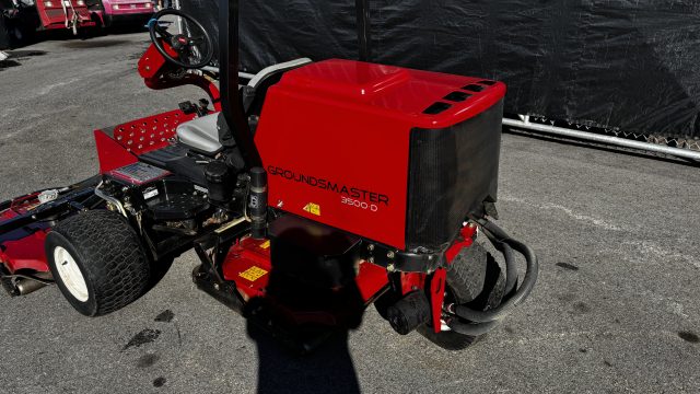 Toro-Groundsmaster-3500-Diesel-3WD-Sidewinder-3.jpg.8c869eed8f32d3969c3a0d8726c951e9.jpg
