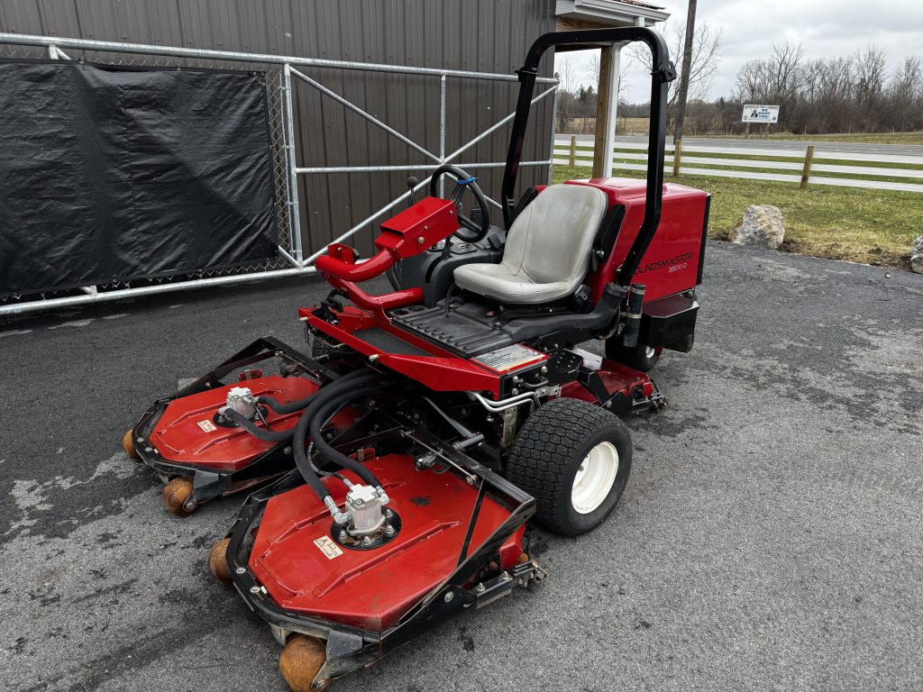 Toro-Groundsmaster-3500-Sidewinder-3WD-Mower-5.jpg.f3257e4e19e9c314e74ea7638aca4a3c.jpg