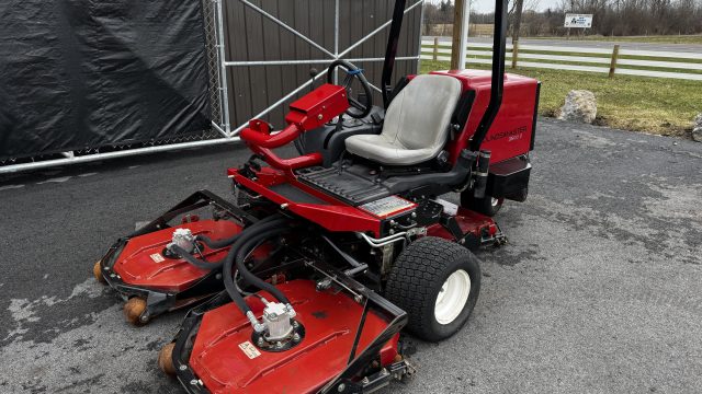 Toro-Groundsmaster-3500-Sidewinder-3WD-Mower-5.jpg.f3257e4e19e9c314e74ea7638aca4a3c.jpg