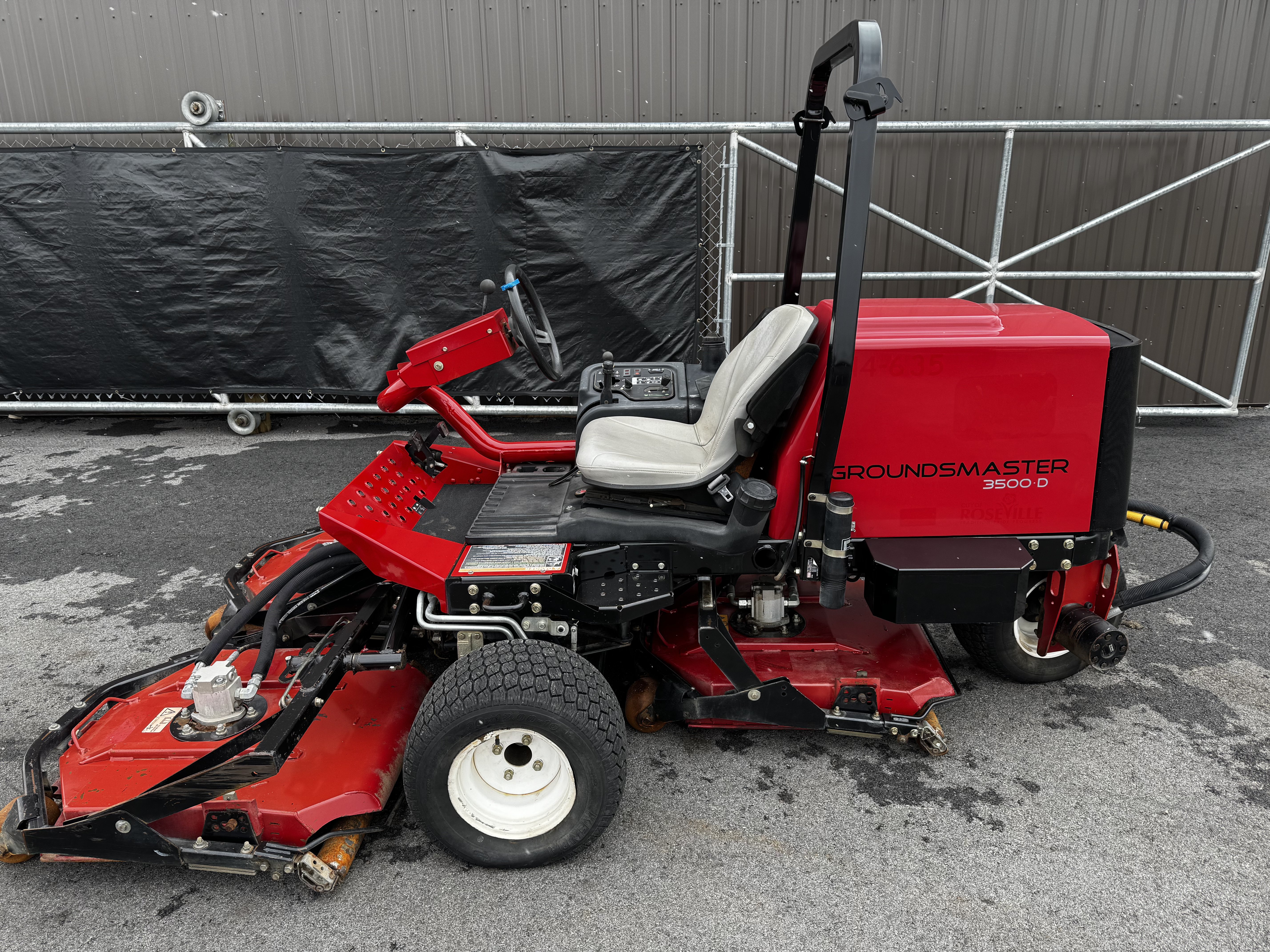 Toro-Groundsmaster-3500-Sidewinder-3WD-Mower-6.jpg.09252b11adda7ba35b0d8438ffd75640.jpg