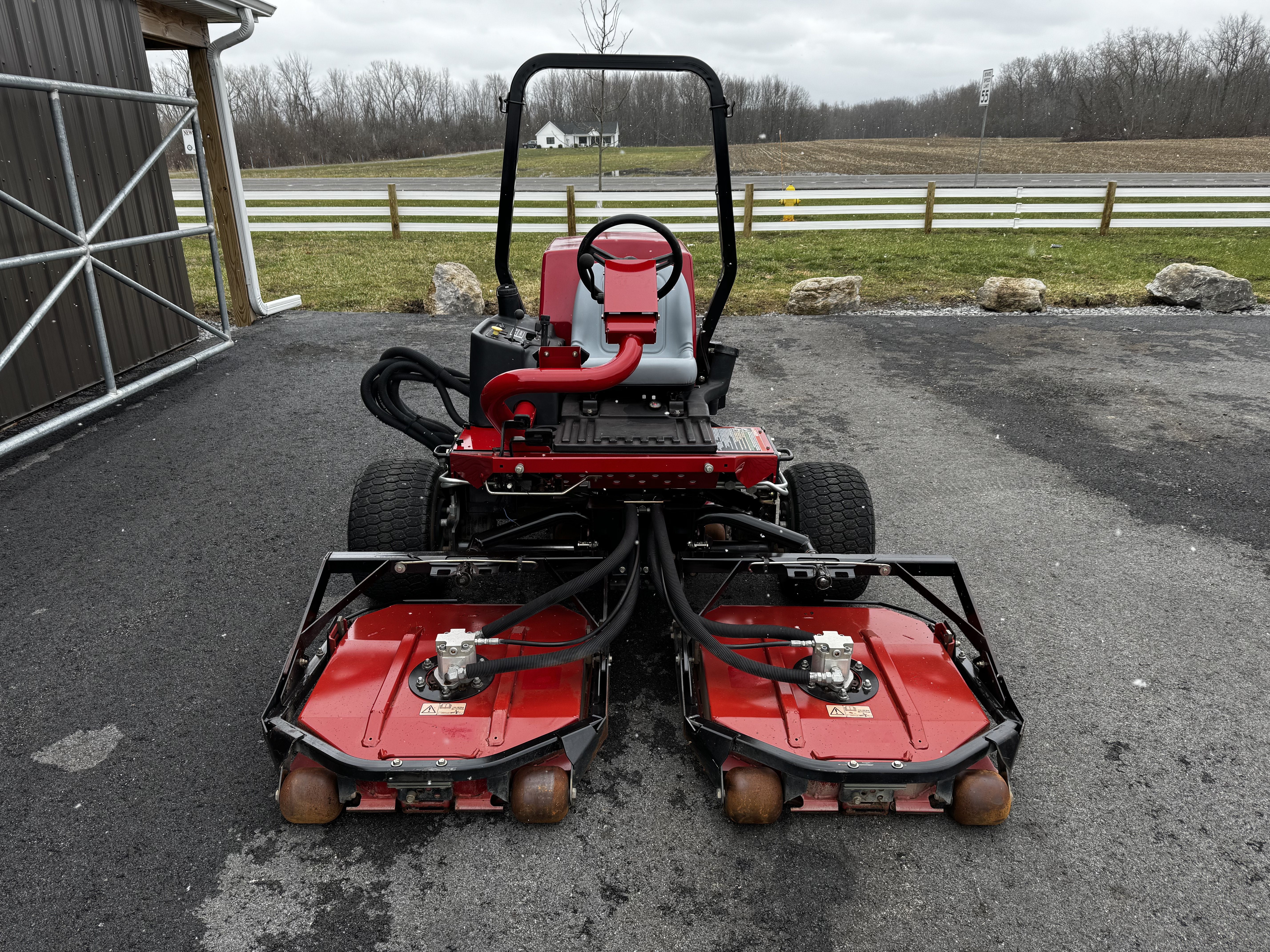 Toro-Groundsmaster-3500-Sidewinder-4.jpg.c4465724c88580ea273325ae576981af.jpg