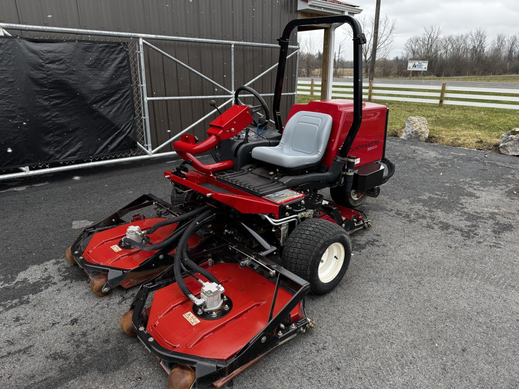 Toro-Groundsmaster-3500-Sidewinder-5.jpg.f90d3894aea3bb6e29bf1d33105be1b9.jpg