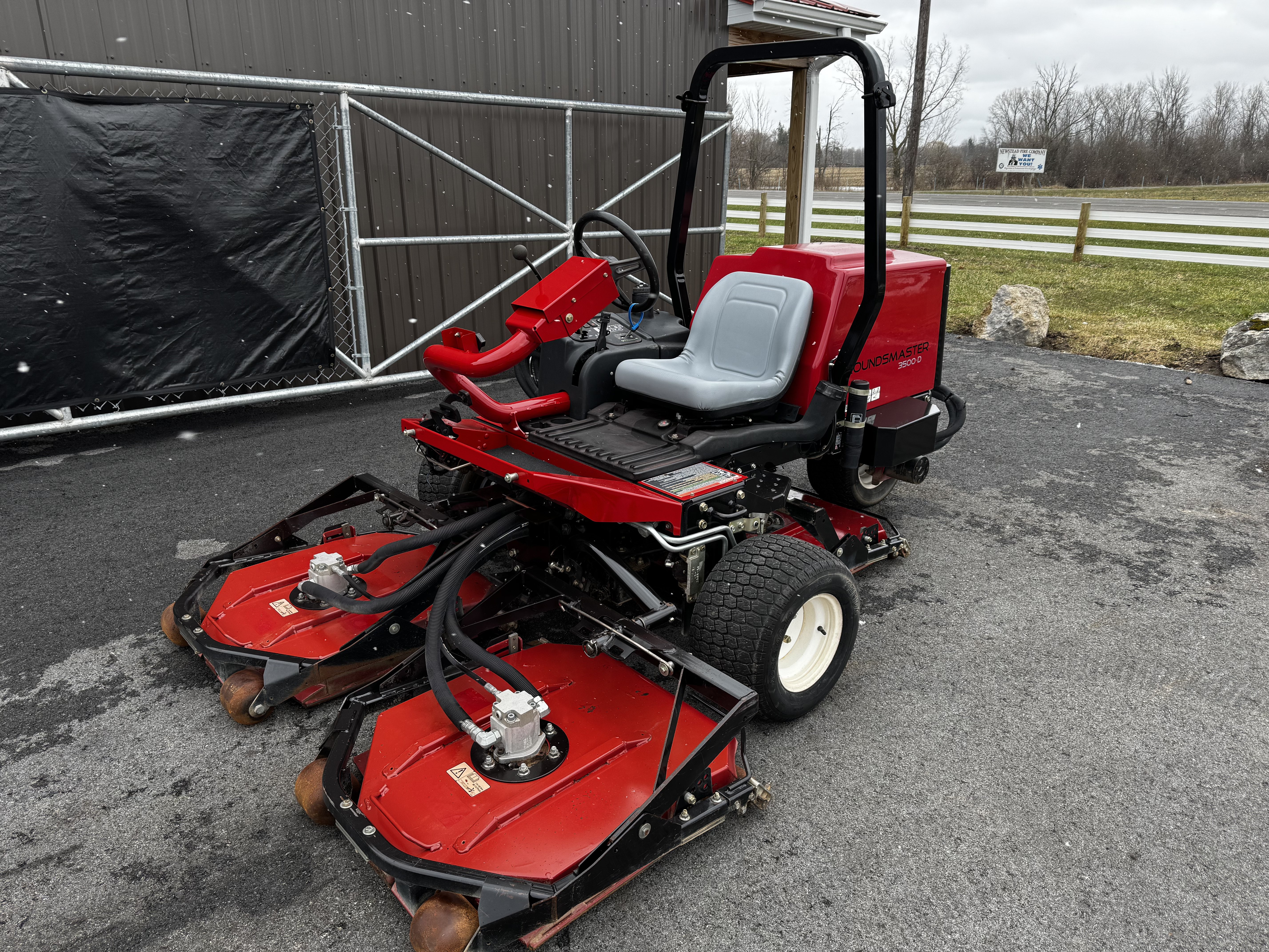 Toro-Groundsmaster-3500-Sidewinder-5.jpg.f90d3894aea3bb6e29bf1d33105be1b9.jpg