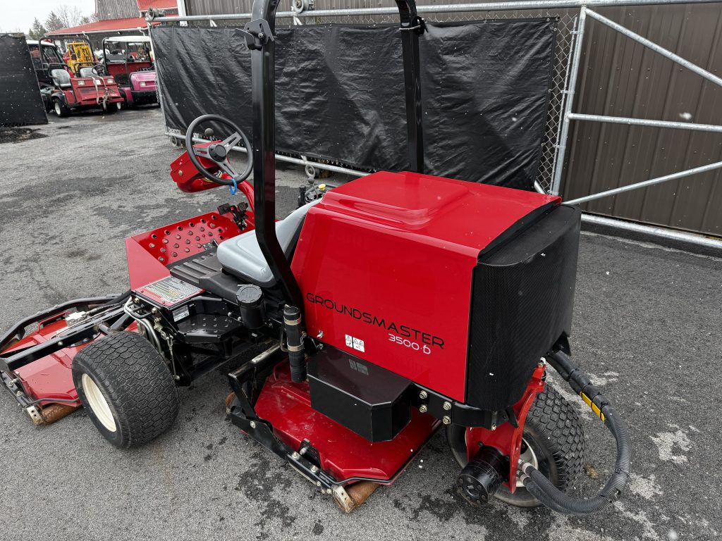 Toro-Groundsmaster-3500-Sidewinder-7.jpg.b5bc413f537dd3f69ee82e62fff0c733.jpg