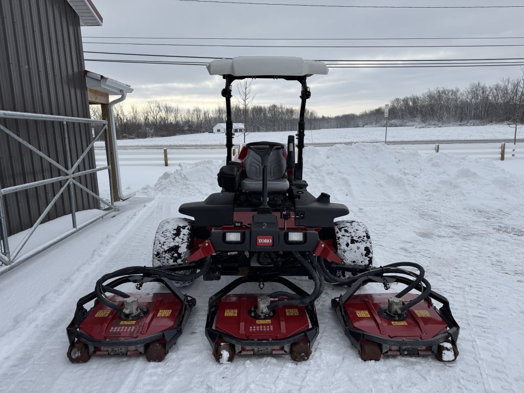Toro-Groundsmaster-4500-Rotary-Mower-4.jpeg.eef5f519120c6f93ac32b2b2c5cca8eb.jpeg