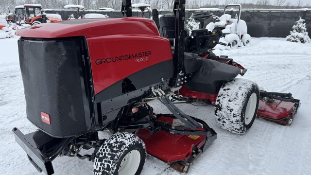 Toro-Groundsmaster-4500-Rotary-Mower-8.jpeg.7cbf252d3ca553a34211c0f5ca17b63f.jpeg