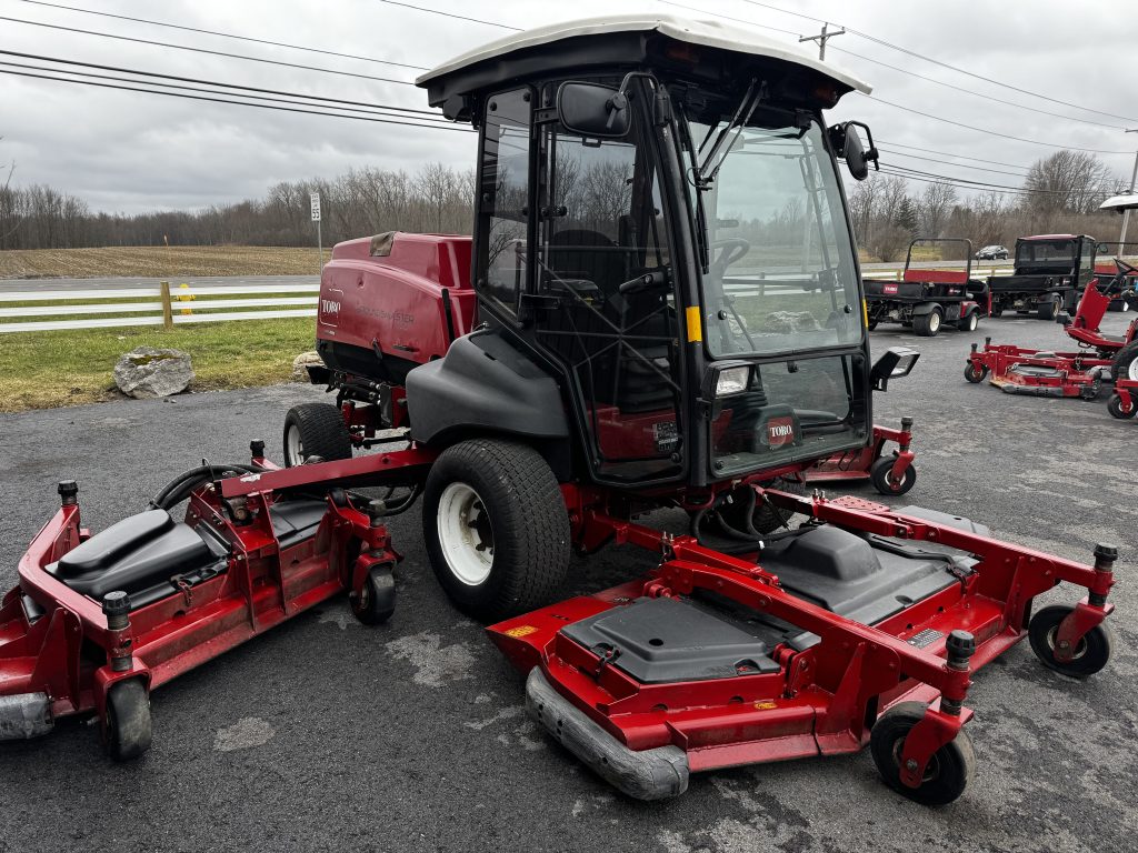 Toro-Groundsmaster-5910-Diesel-4×4-Wide-Area-Mower-10.jpg.f26532efc534f23abec6dc25d0b912e0.jpg