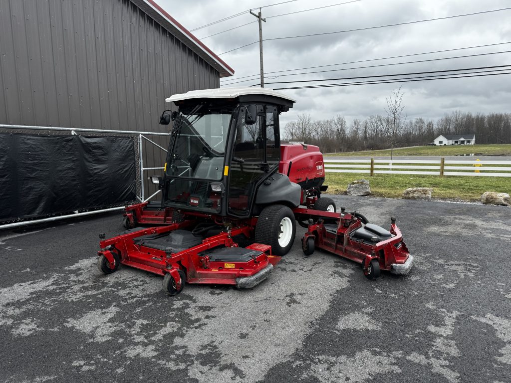 Toro-Groundsmaster-5910-Diesel-4×4-Wide-Area-Mower-4.jpg.507af1c073db91841e1e29706686d8a9.jpg
