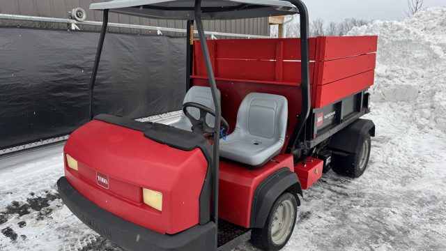 Toro-HDX-D-2×4-Utility-Cart-3.jpeg.89bd2eb9fe03a2996180d690a3f851fb.jpeg