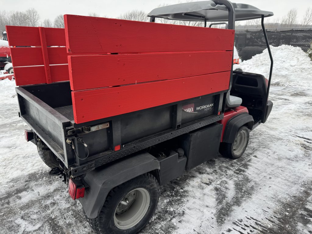 Toro-HDX-D-2×4-Utility-Cart-7.jpeg.e705f35267bc0e3c38062e96568a1b56.jpeg