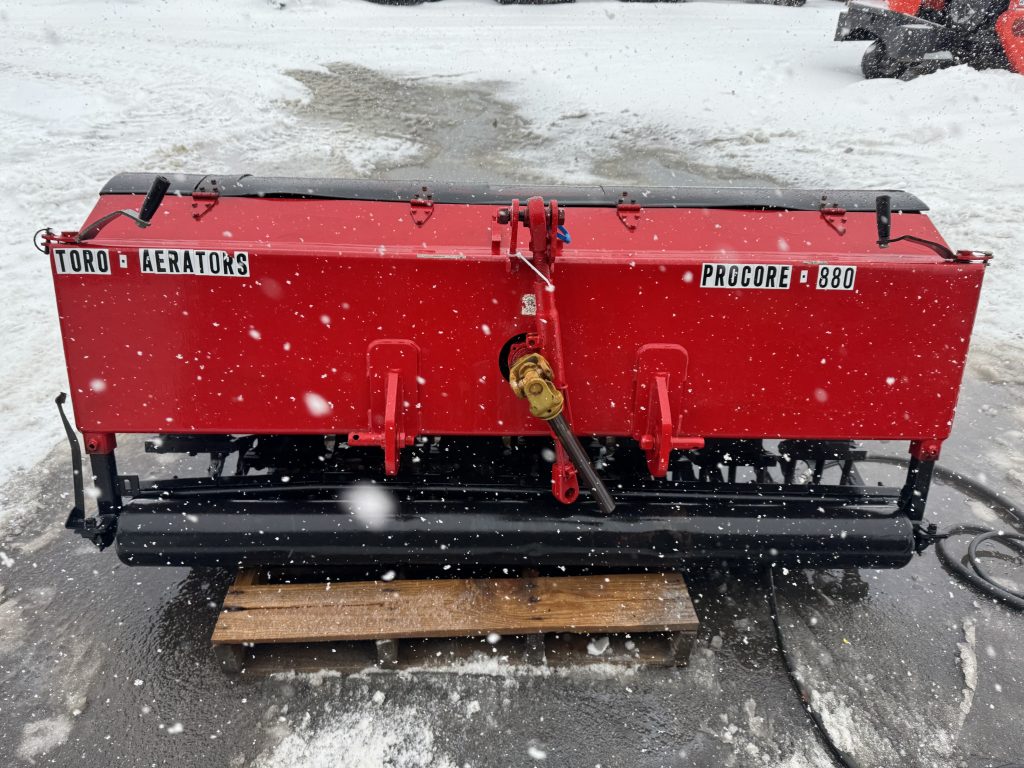 Toro-ProCore-880-Aerator-1.jpeg.6e14c5d0f855d4f81b91b93591d67c73.jpeg