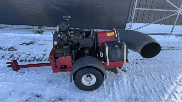 Toro-ProForce-Blower-3.jpeg.5fb476a4a4d3fcc83ef5613348db054c.jpeg