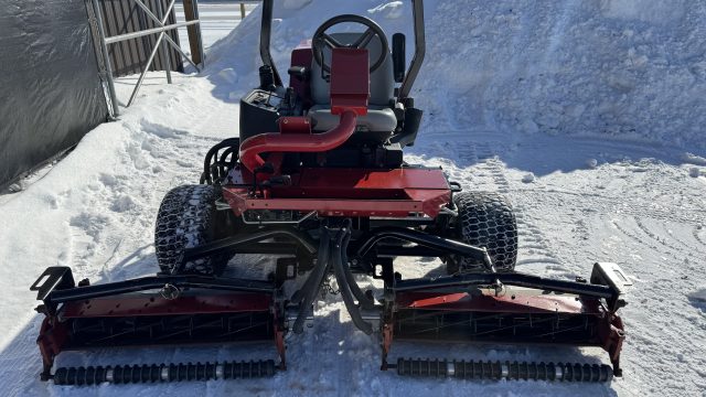 Toro-Reelmaster-3100D-Greens-Mower-2.jpeg.0d1591f9fe056dcba108c9a90fffb850.jpeg
