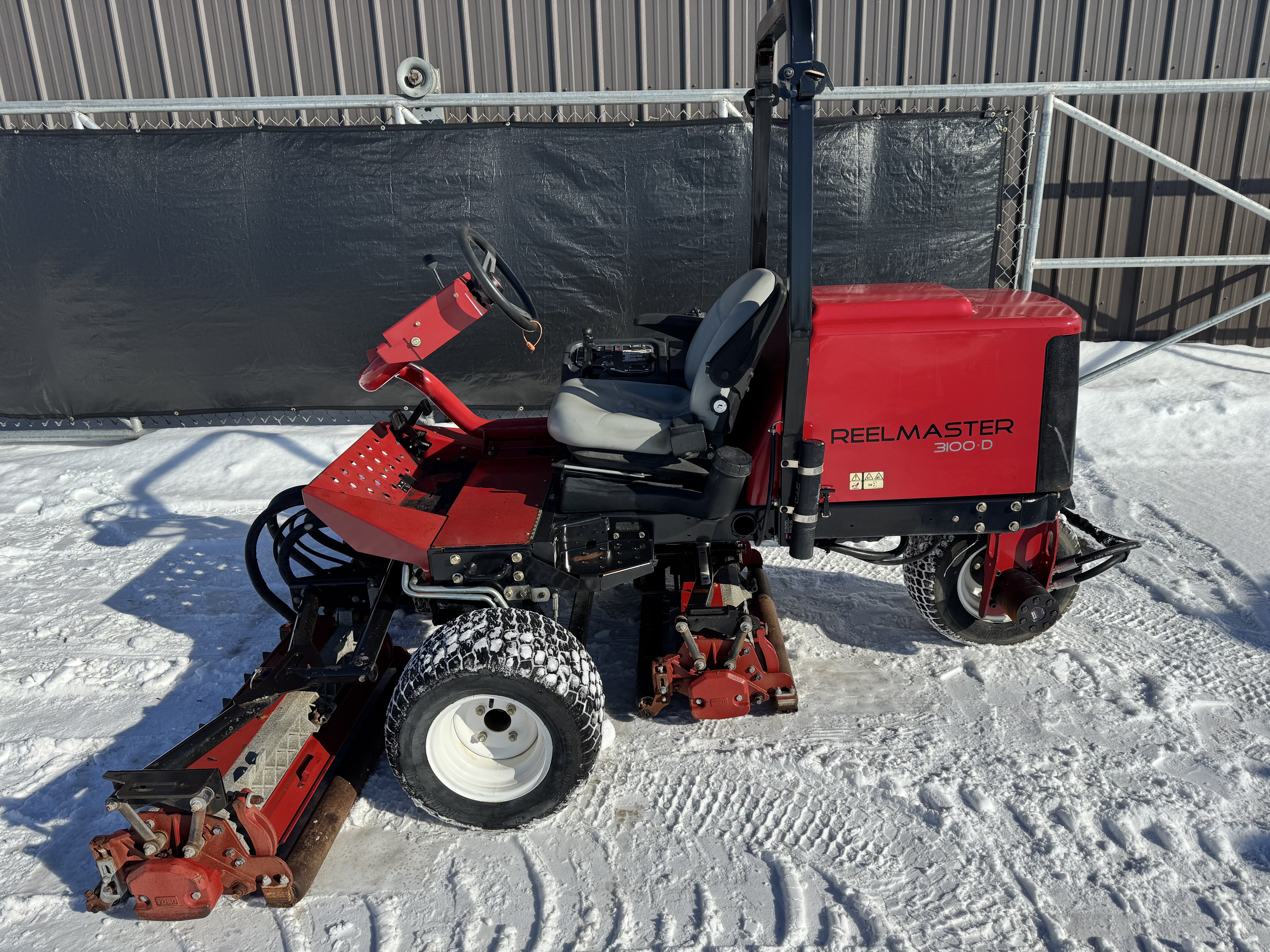 Toro-Reelmaster-3100D-Greens-Mower-3.jpeg.ae37fc64ad3c4d1a19d012353145f74a.jpeg