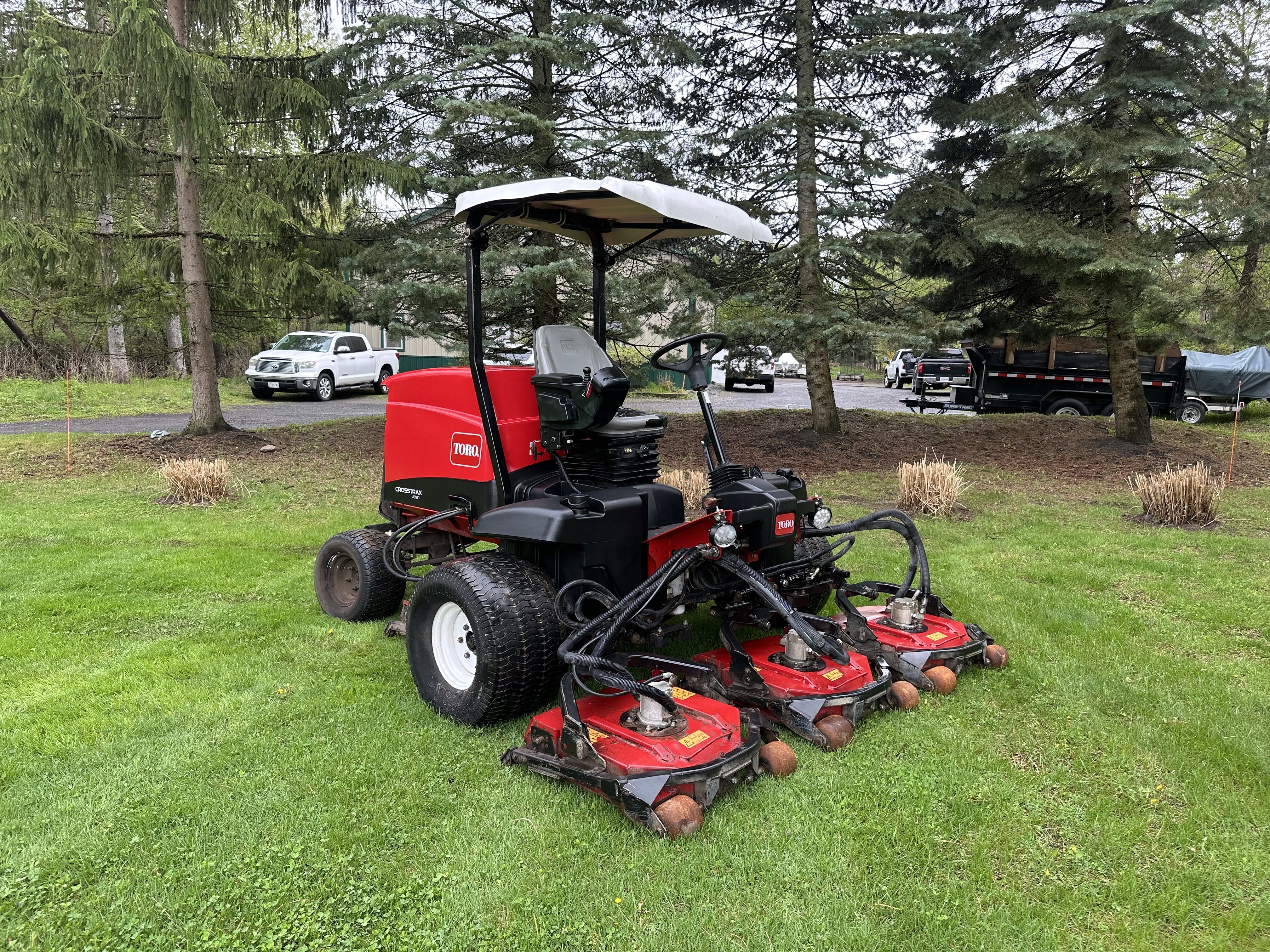 Toro4300.jpg.1dfeb9403da6a6cd0f9fcd8ba4aa5093.jpg